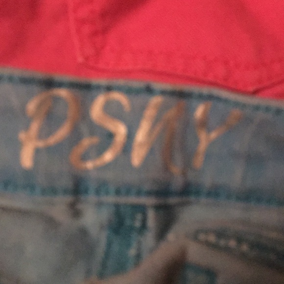 Cute summery blue and pick jean shorts. - Picture 7 of 7